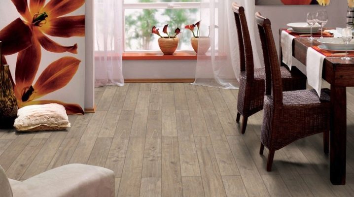 Pelan lantai laminate: kebaikan dan keburukan